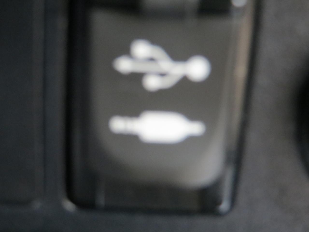 Toyota RAV4 Hybrid XLE 2016