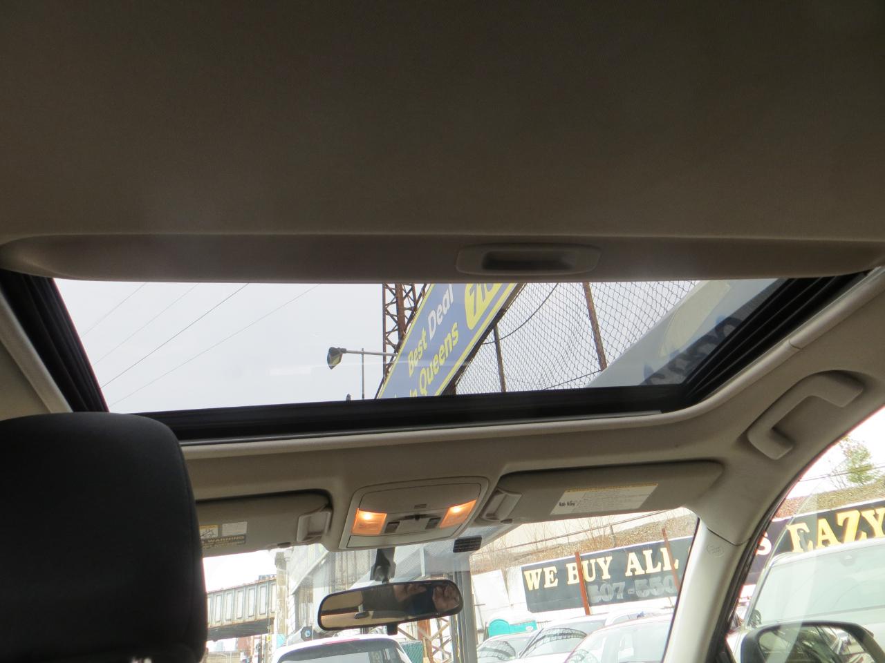 Toyota RAV4 Hybrid XLE 2016