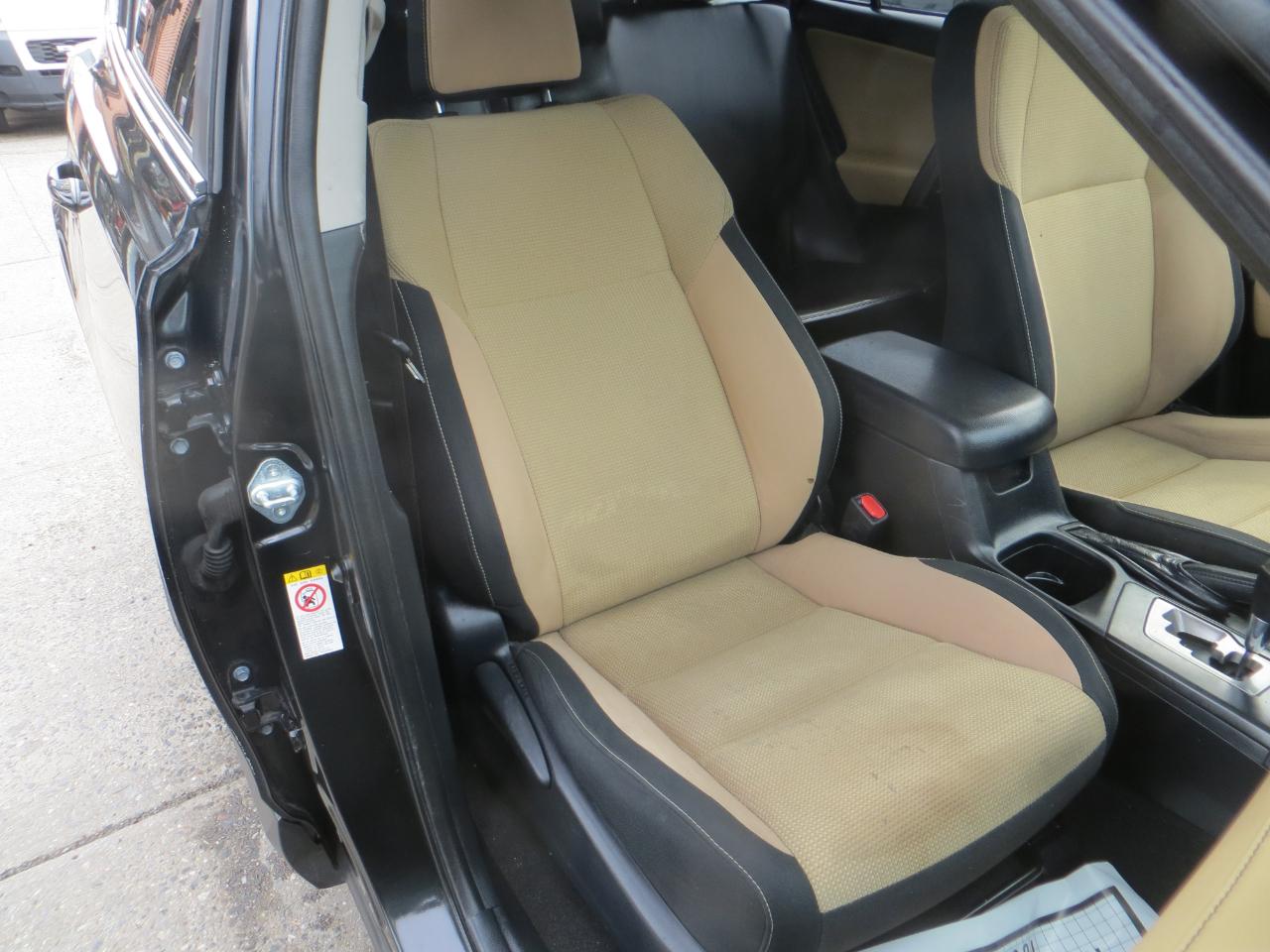 Toyota RAV4 Hybrid XLE 2016