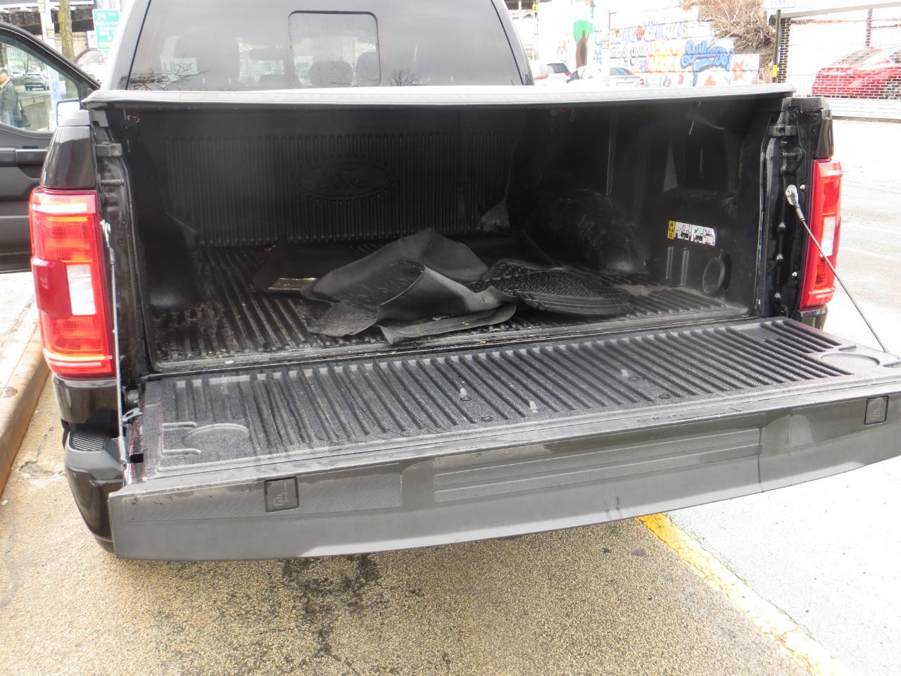 Ford F-150 XLT 4WD 2021