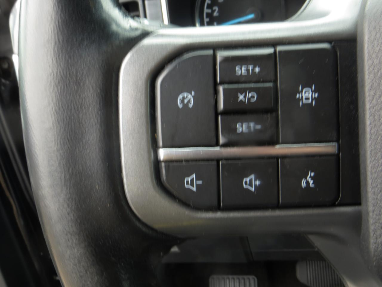 Ford F-150 XLT 4WD 2021