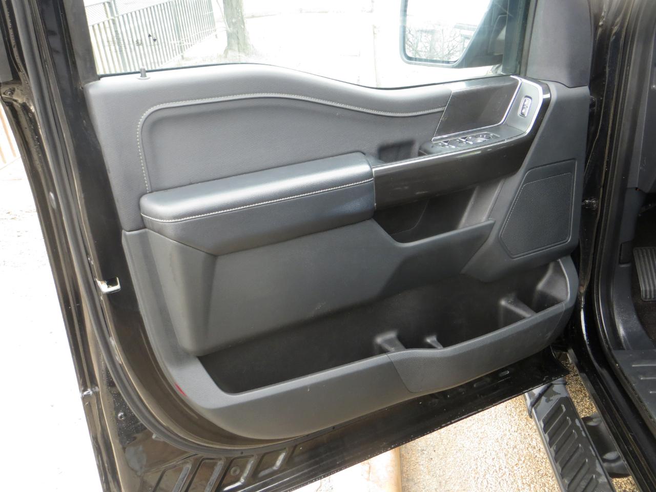 Ford F-150 XLT 4WD 2021