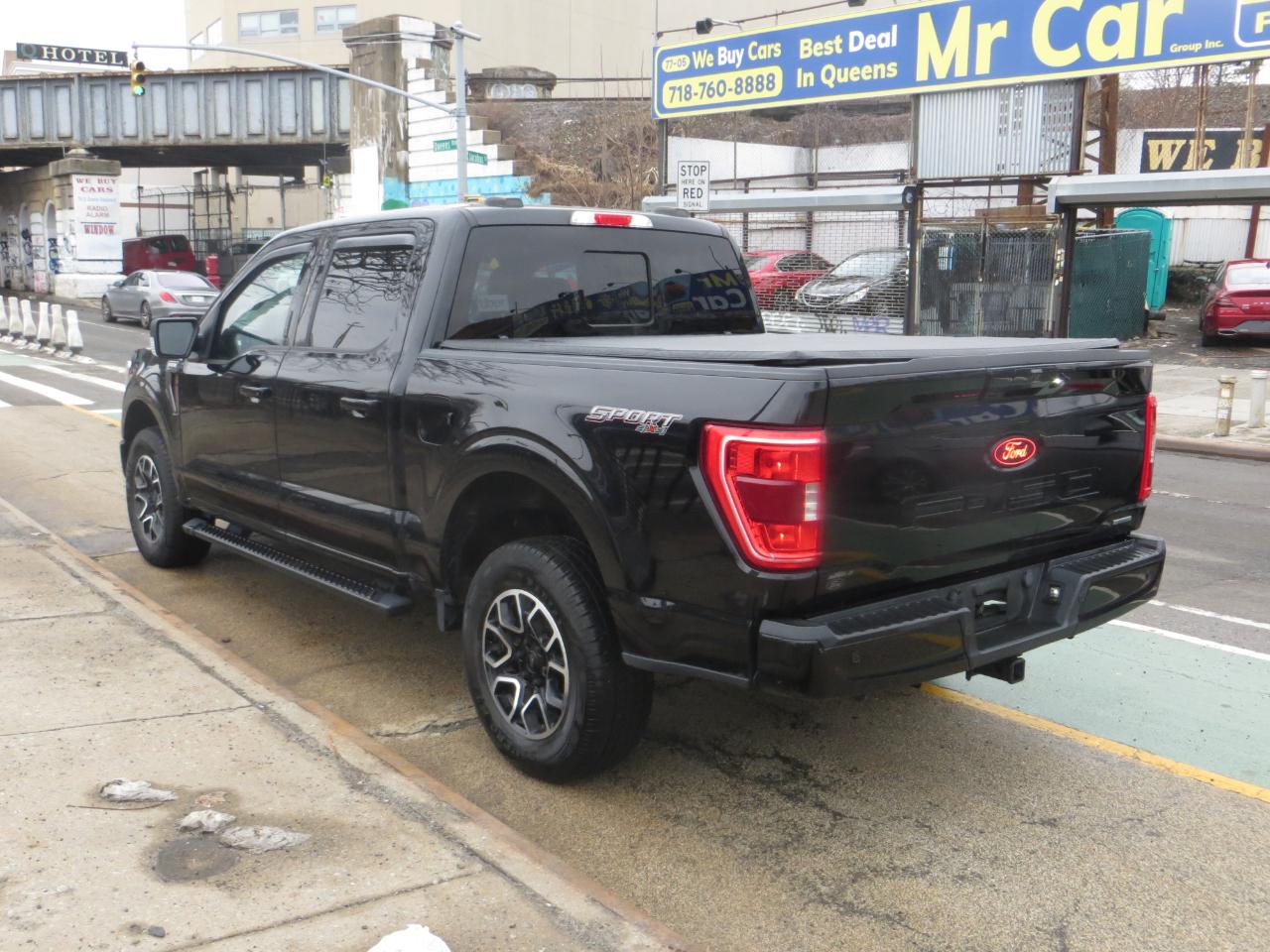 Ford F-150 XLT 4WD 2021