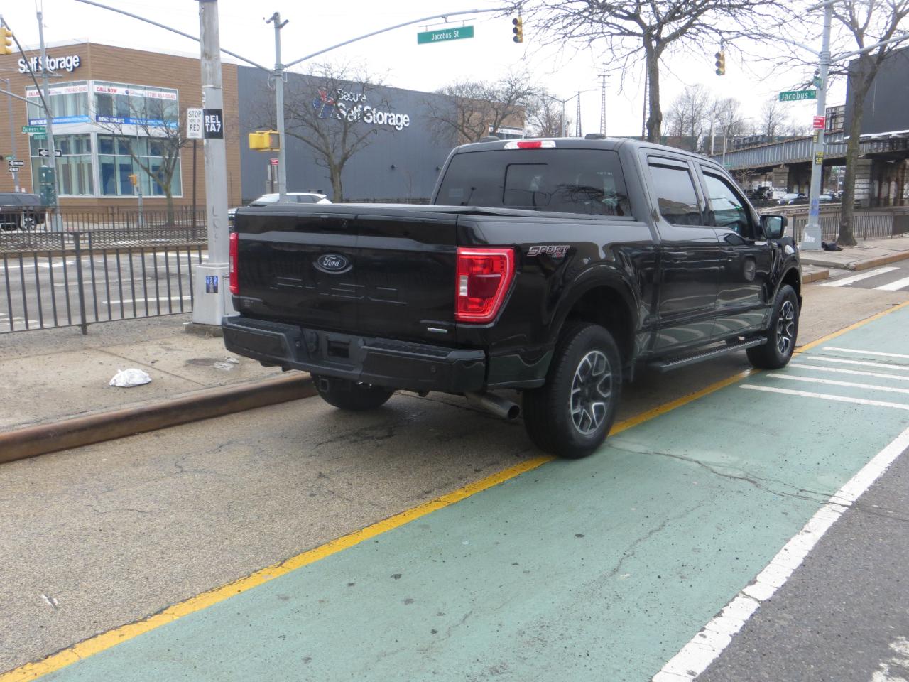 Ford F-150 XLT 4WD 2021