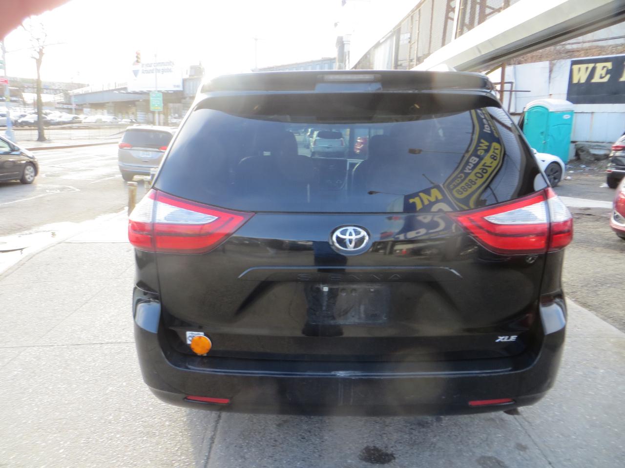 Toyota Sienna  2016