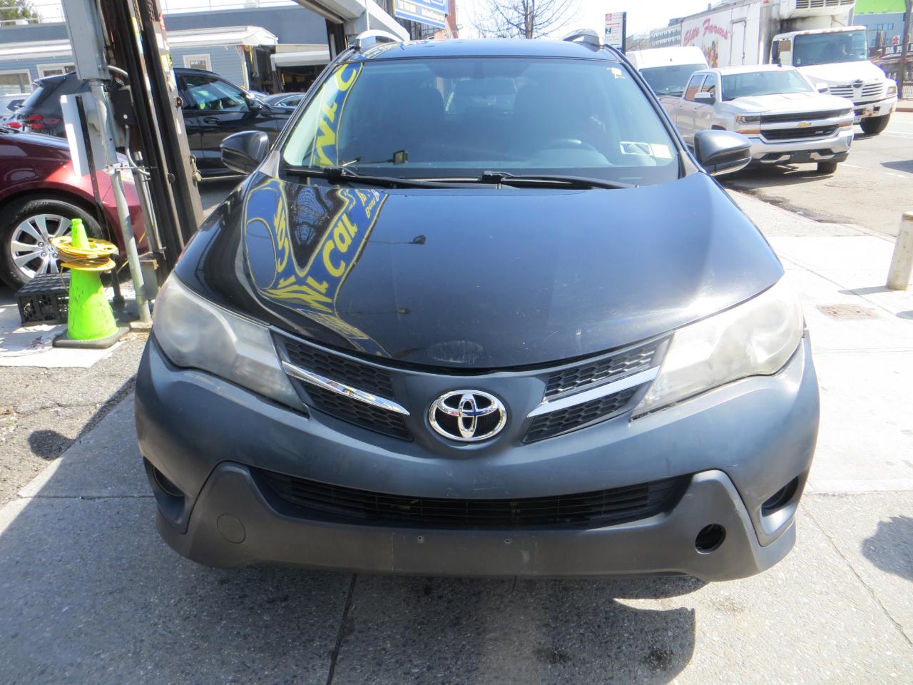 Toyota RAV4 LE AWD 2013