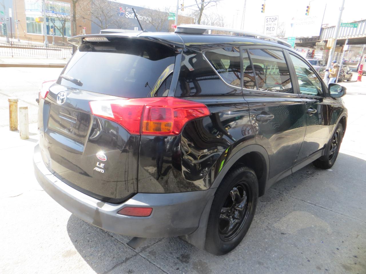 Toyota RAV4 LE AWD 2013