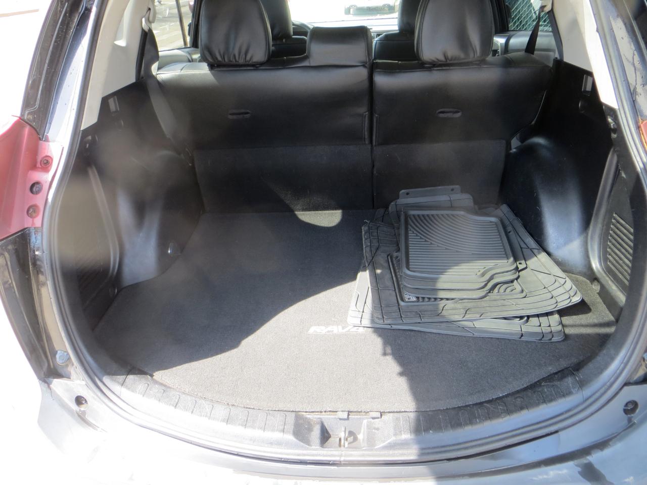 Toyota RAV4 LE AWD 2013