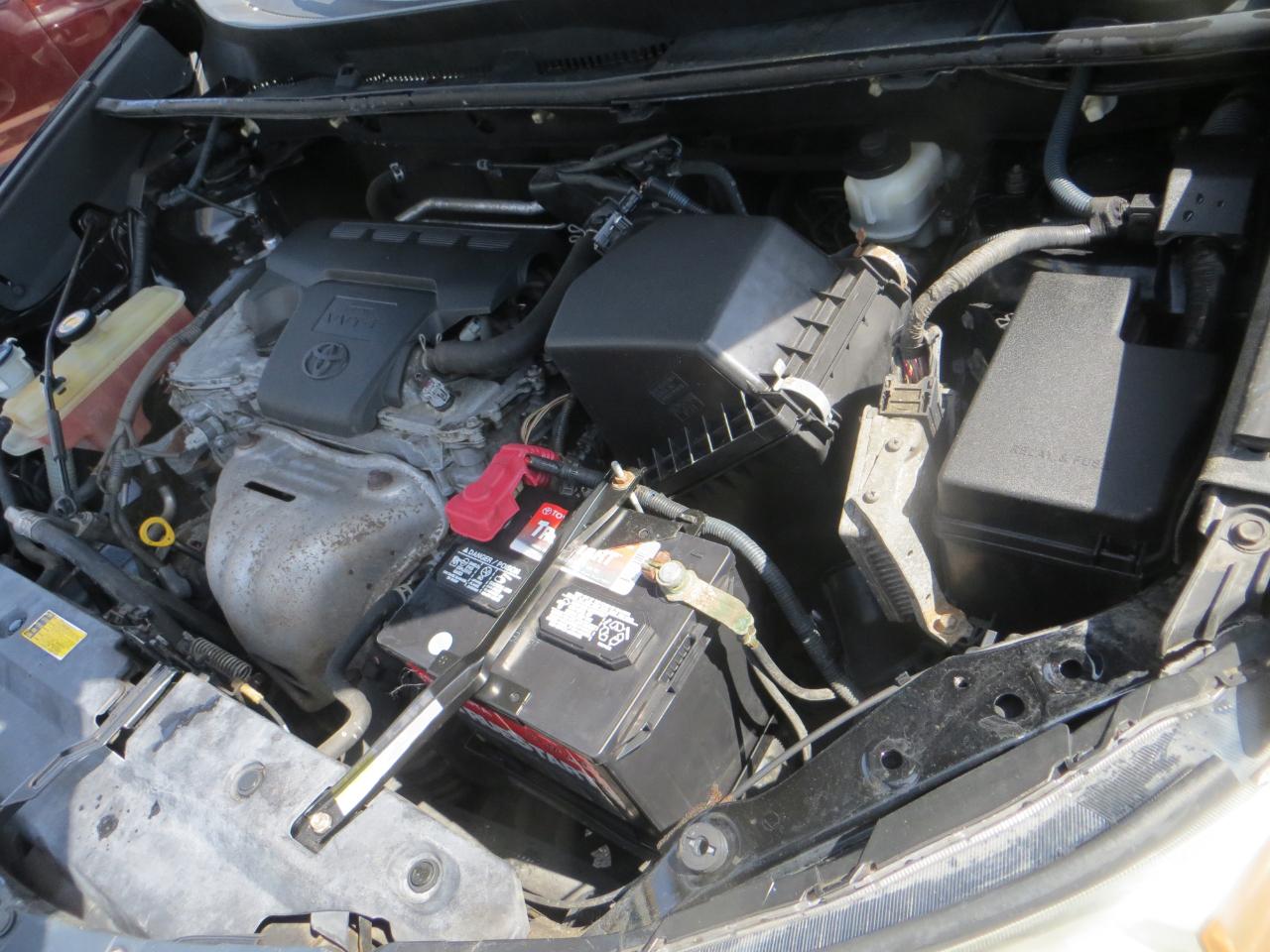 Toyota RAV4 LE AWD 2013