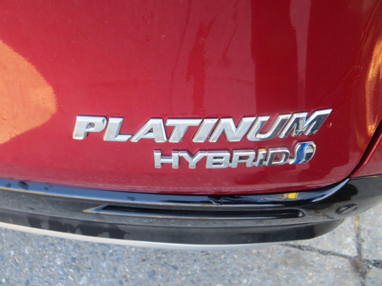 Toyota Sienna Platinum 7-Passenger AWD 2022