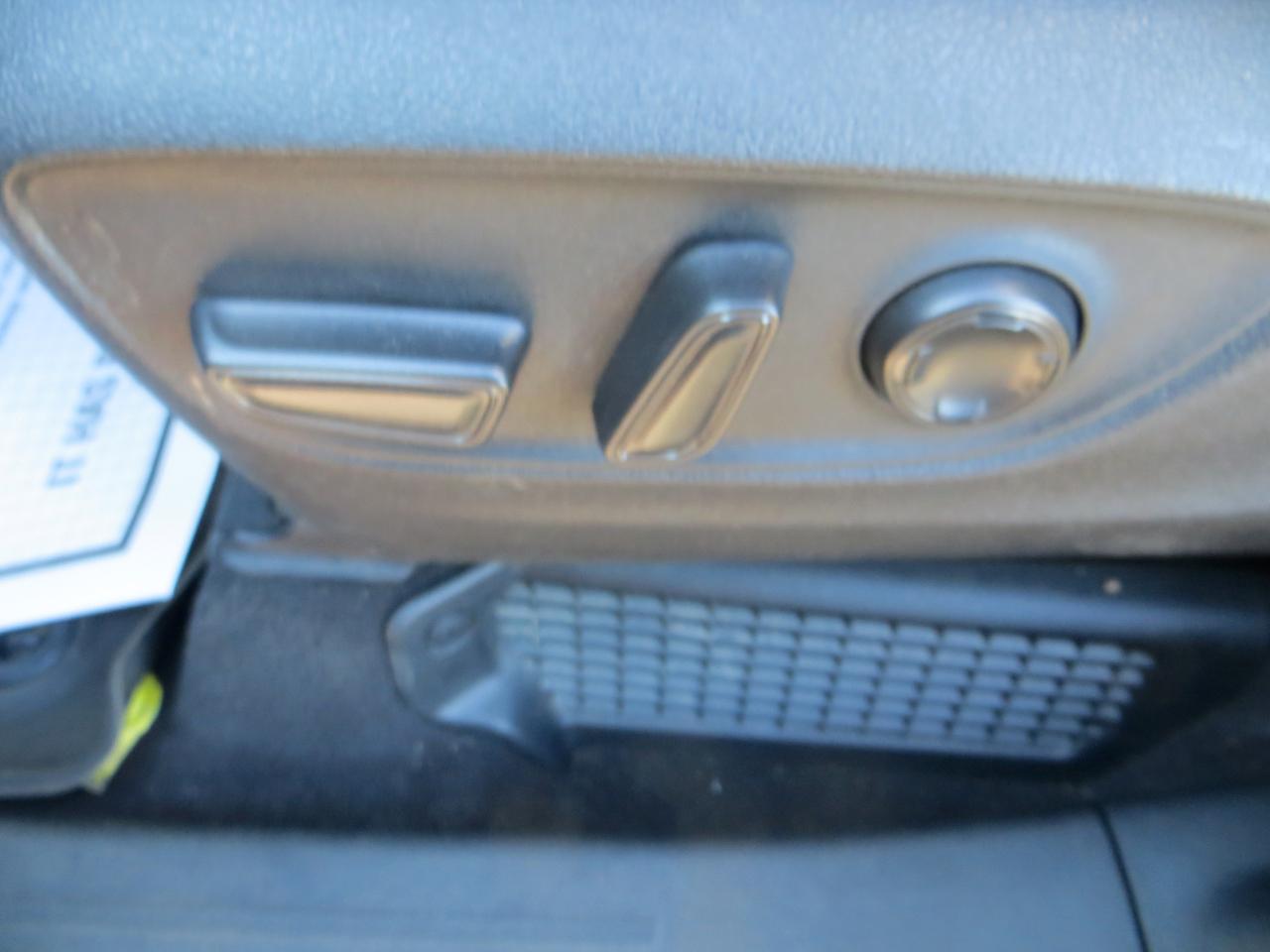 Toyota Sienna Platinum 7-Passenger AWD 2022