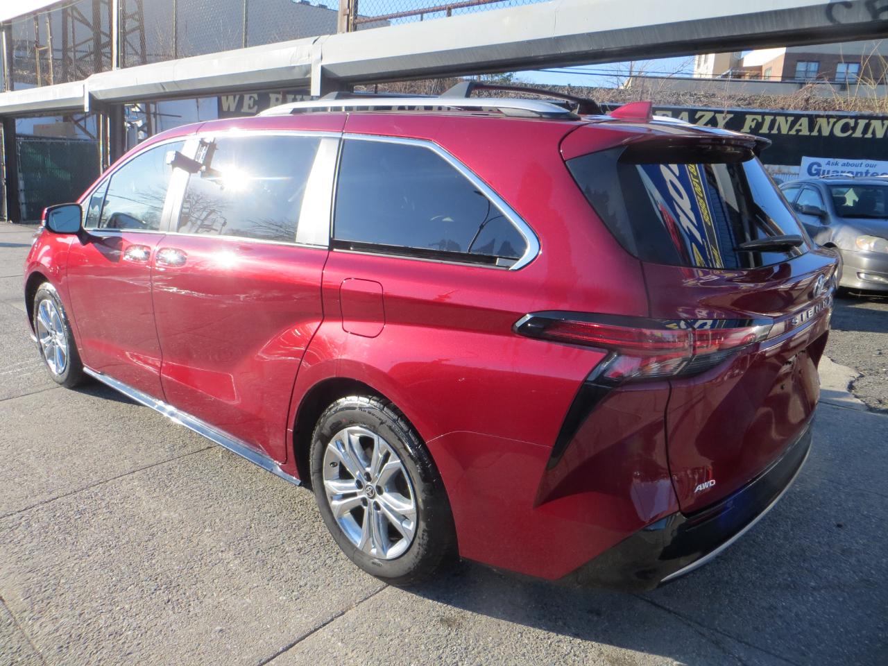 Toyota Sienna Platinum 7-Passenger AWD 2022