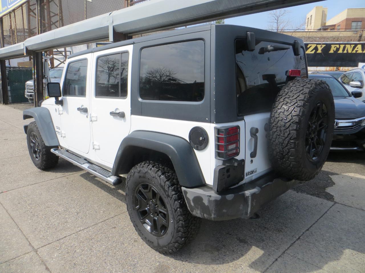 Jeep Wrangler Unlimited Sport 4WD 2013
