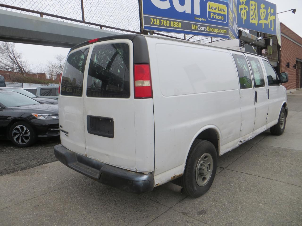 Chevrolet Express 2500 Cargo Extended 2011