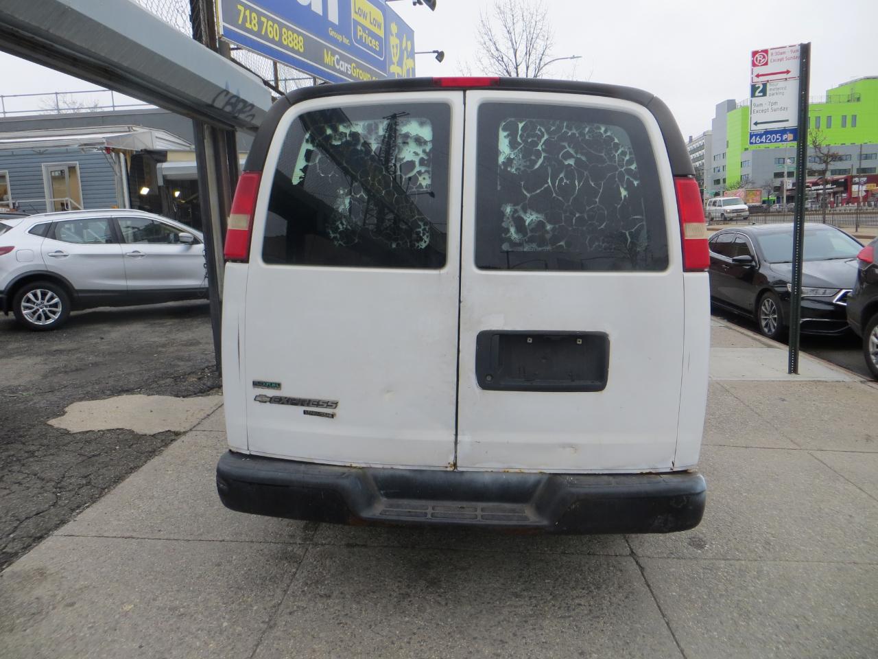 Chevrolet Express 2500 Cargo Extended 2011