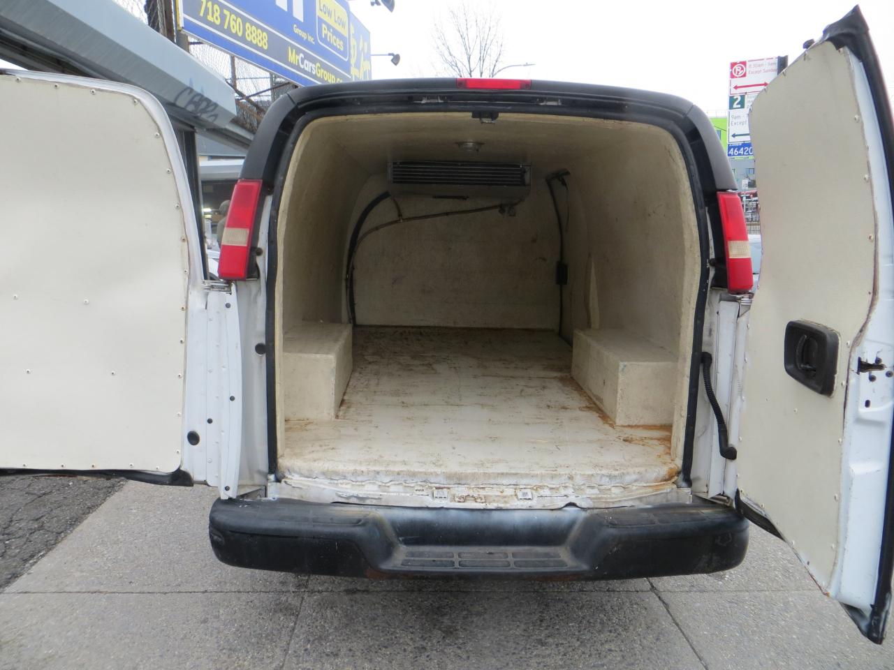 Chevrolet Express 2500 Cargo Extended 2011