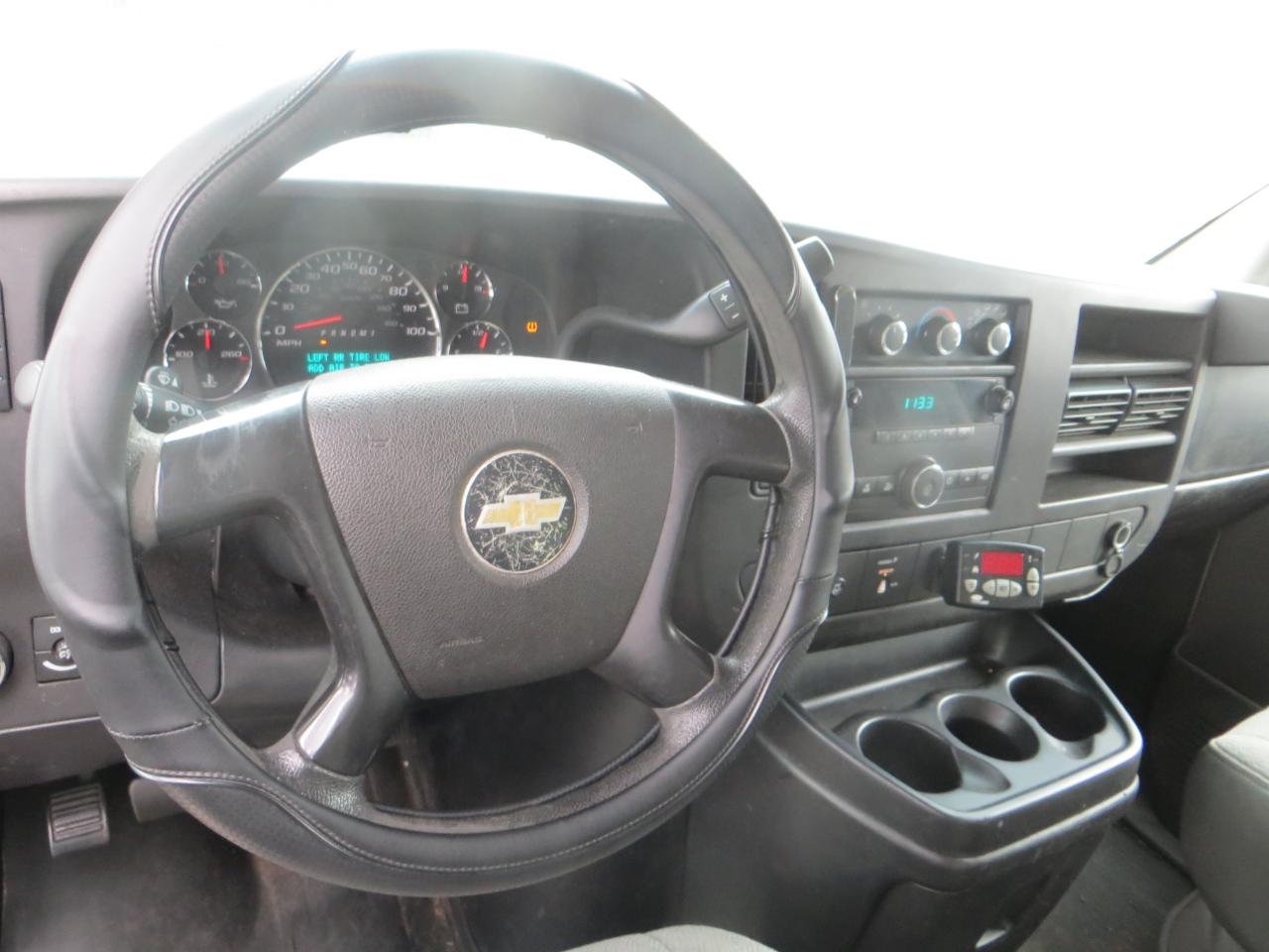 Chevrolet Express 2500 Cargo Extended 2011