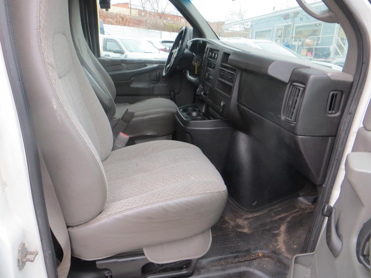 Chevrolet Express 2500 Cargo Extended 2011