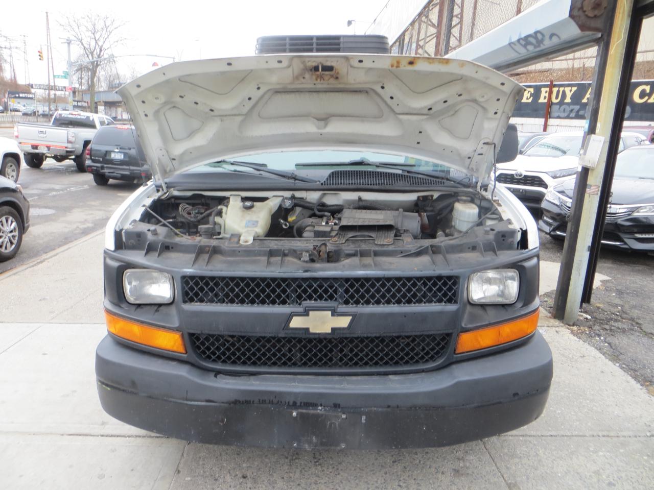 Chevrolet Express 2500 Cargo Extended 2011