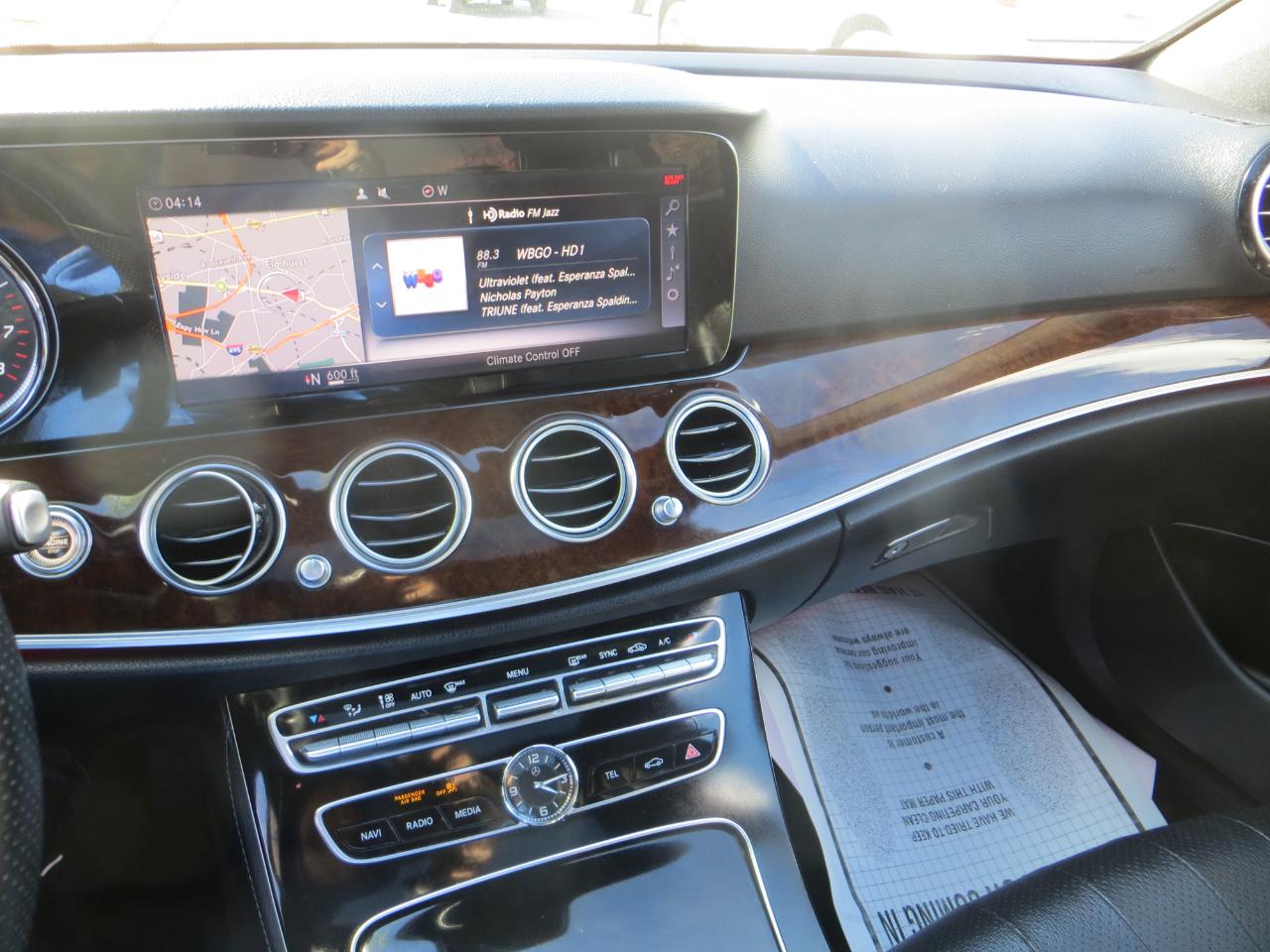 Mercedes-Benz E-Class E300 Luxury 4MATIC Sedan 2017