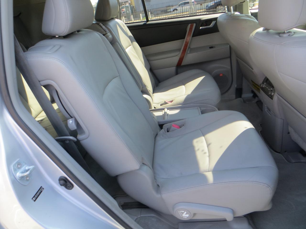 Toyota Highlander Limited 4WD 2009