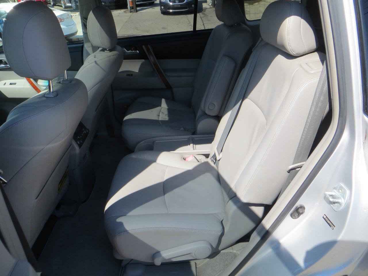 Toyota Highlander Limited 4WD 2009