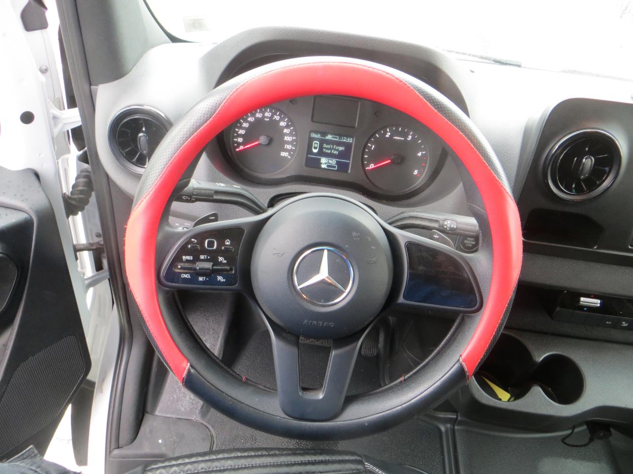 Mercedes-Benz Sprinter  2023