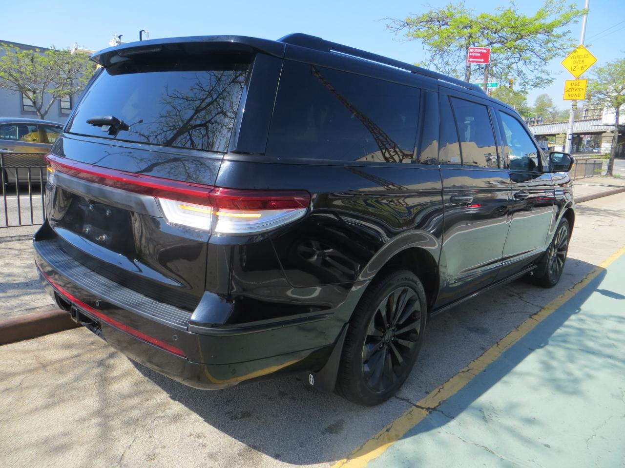 Lincoln Navigator L Reserve 4WD 2022