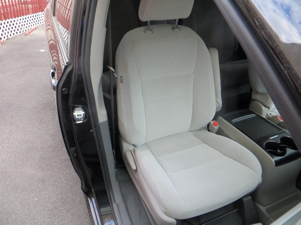 Toyota Sienna LE 8-Passenger 2020