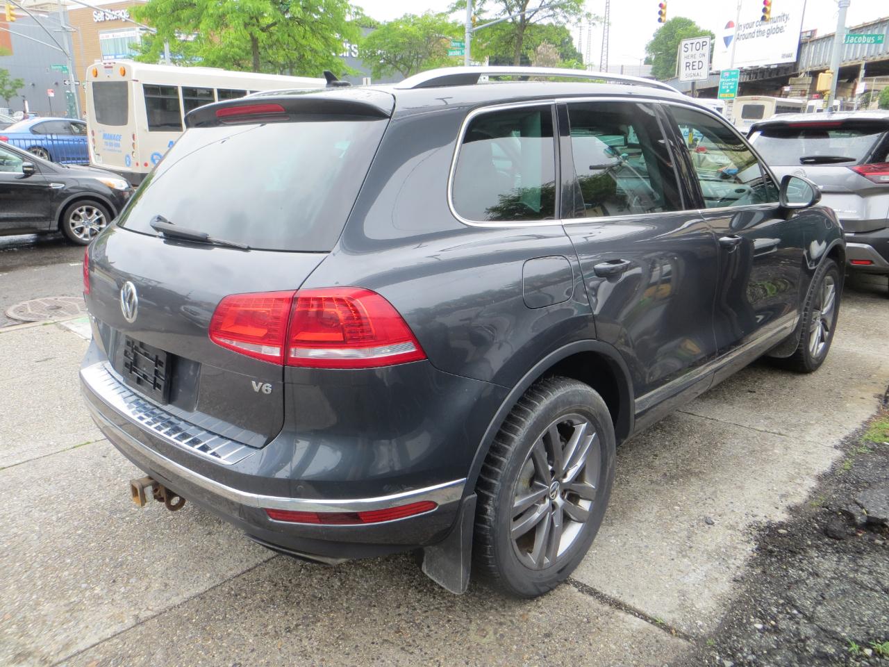 Volkswagen Touareg  2016