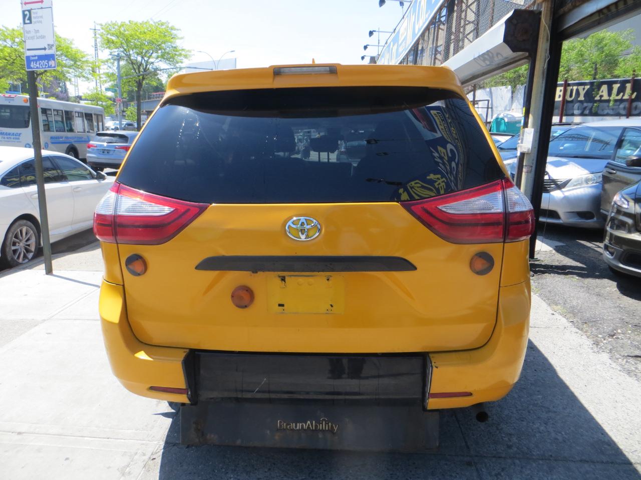 Toyota Sienna L 7-Passenger 2019