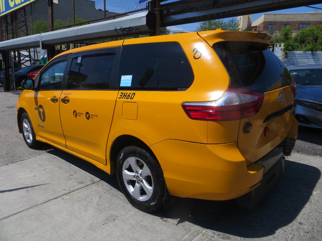 Toyota Sienna L 7-Passenger 2019