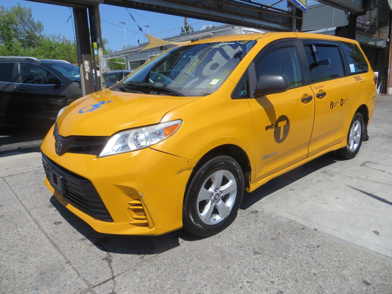 Toyota Sienna L 7-Passenger 2019