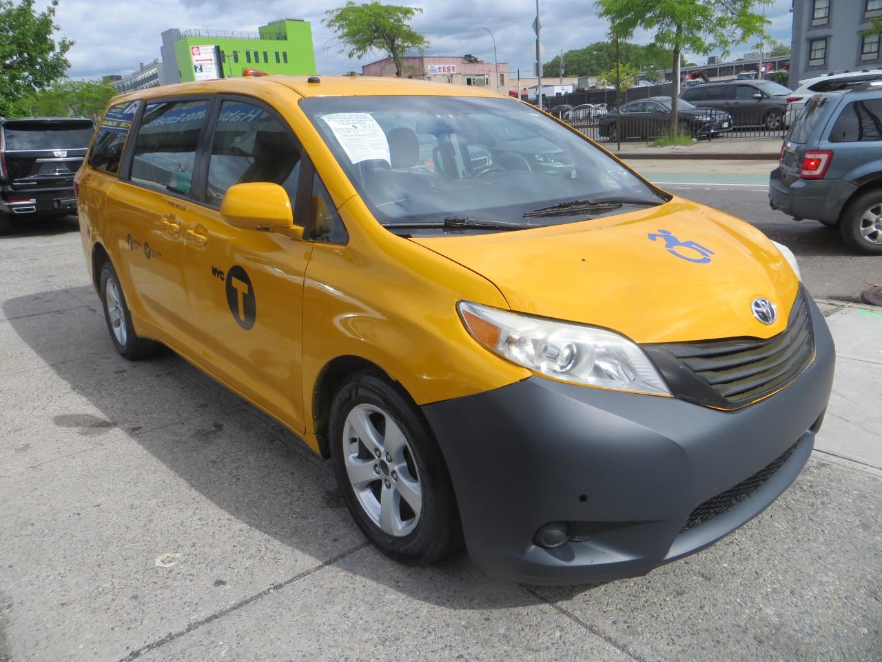 Toyota Sienna L 7-Passenger 2017
