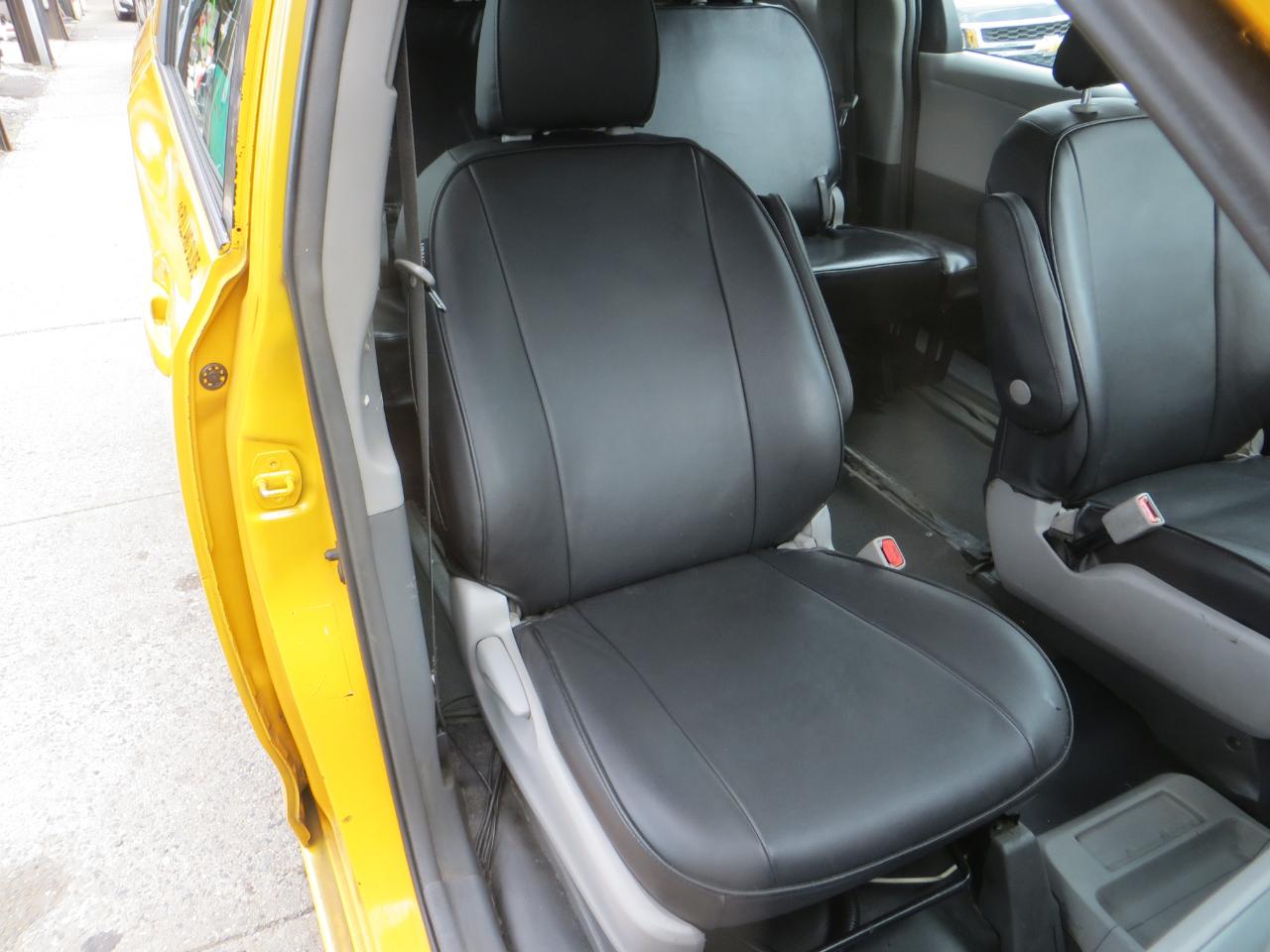 Toyota Sienna L 7-Passenger 2017