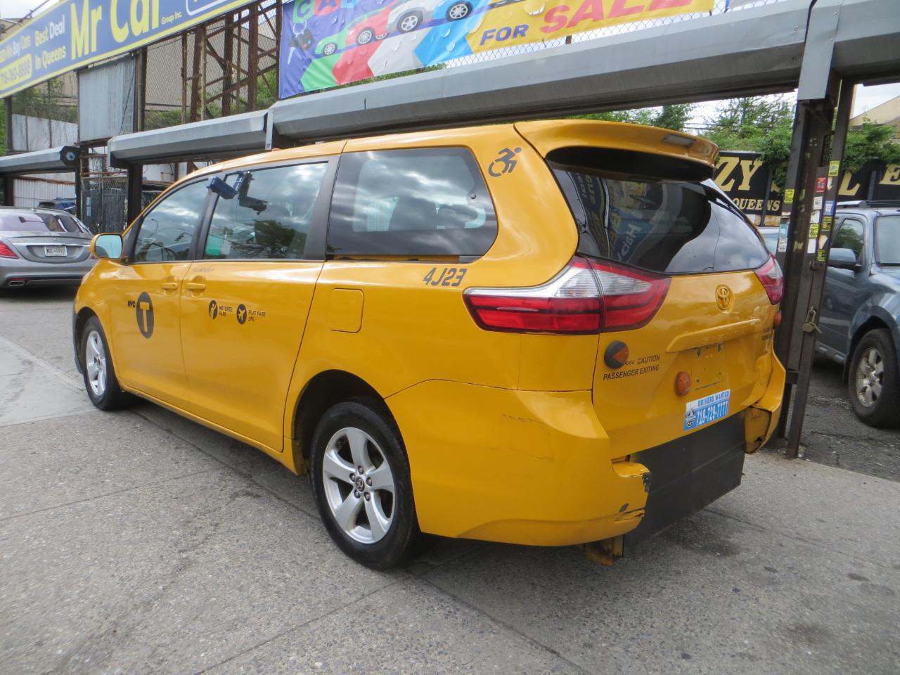 Toyota Sienna L 7-Passenger 2017