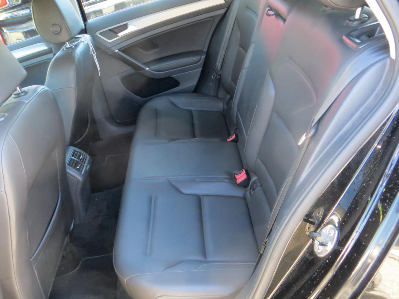 Volkswagen Golf  2015