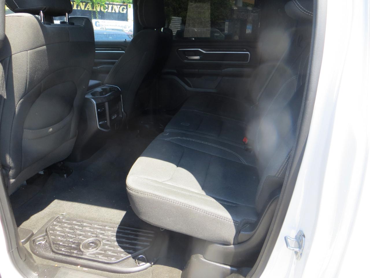 RAM 1500 Big Horn Crew Cab SWB 4WD 2023