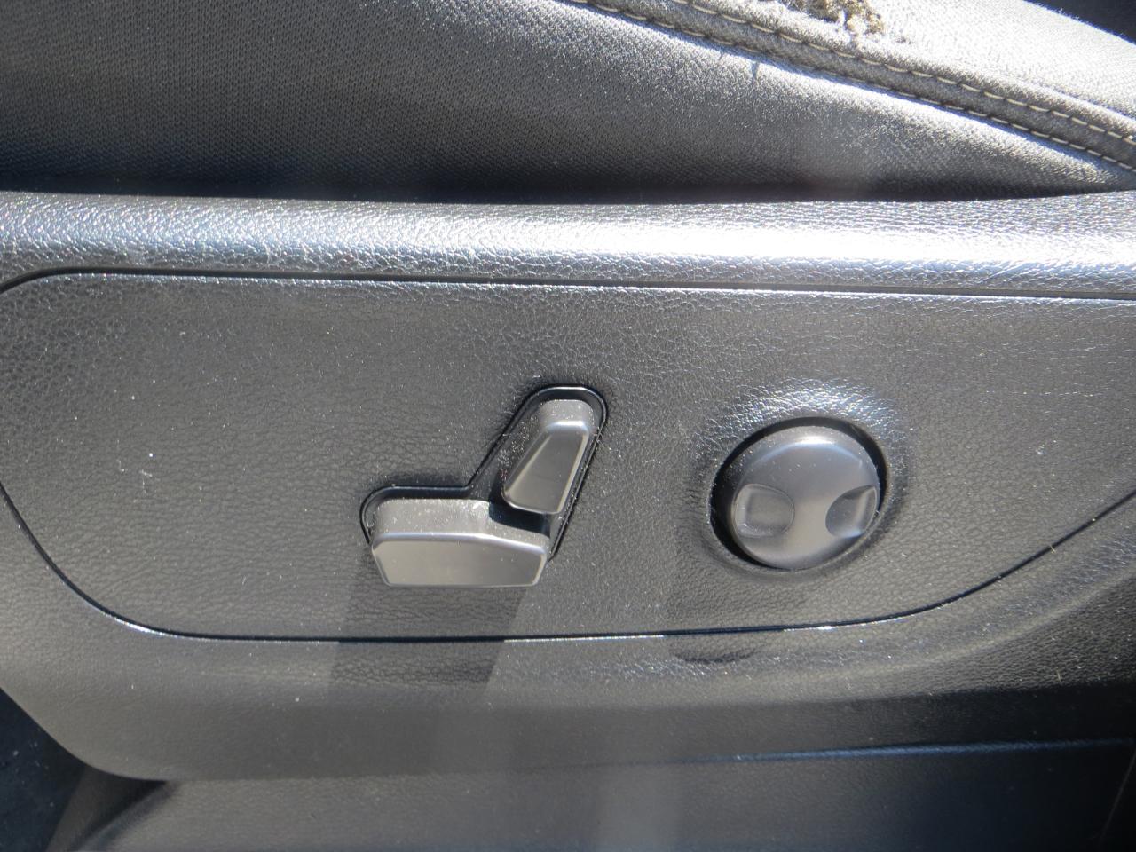 RAM 1500 Big Horn Crew Cab SWB 4WD 2023