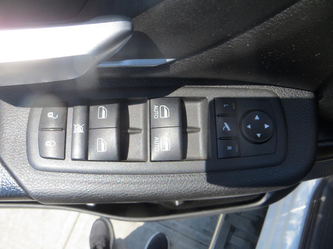 RAM 1500 Big Horn Crew Cab SWB 4WD 2023