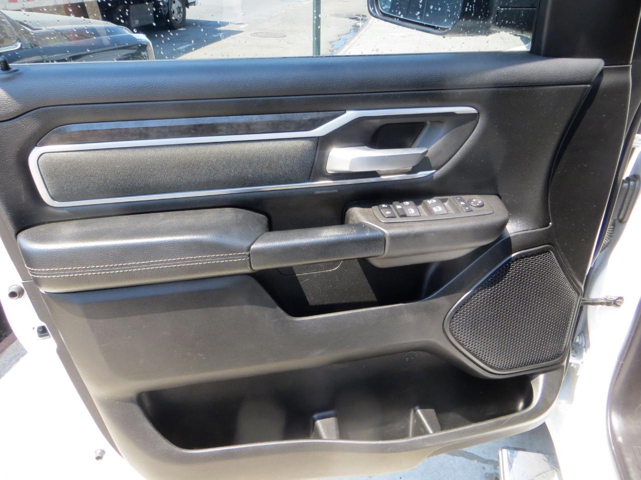 RAM 1500 Big Horn Crew Cab SWB 4WD 2023