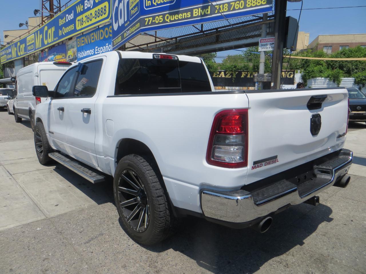 RAM 1500 Big Horn Crew Cab SWB 4WD 2023