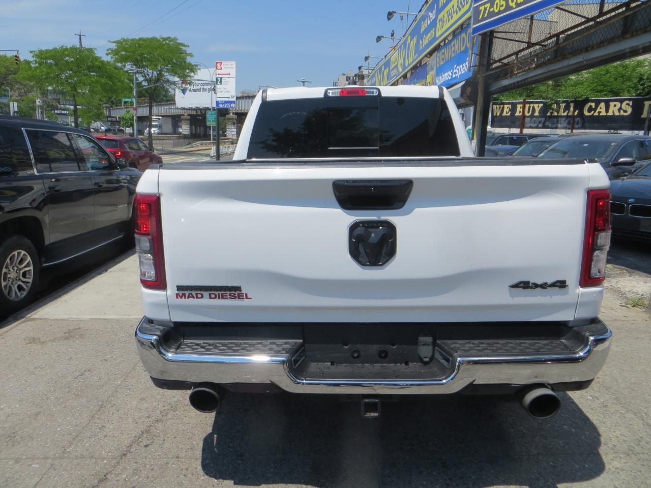 RAM 1500 Big Horn Crew Cab SWB 4WD 2023