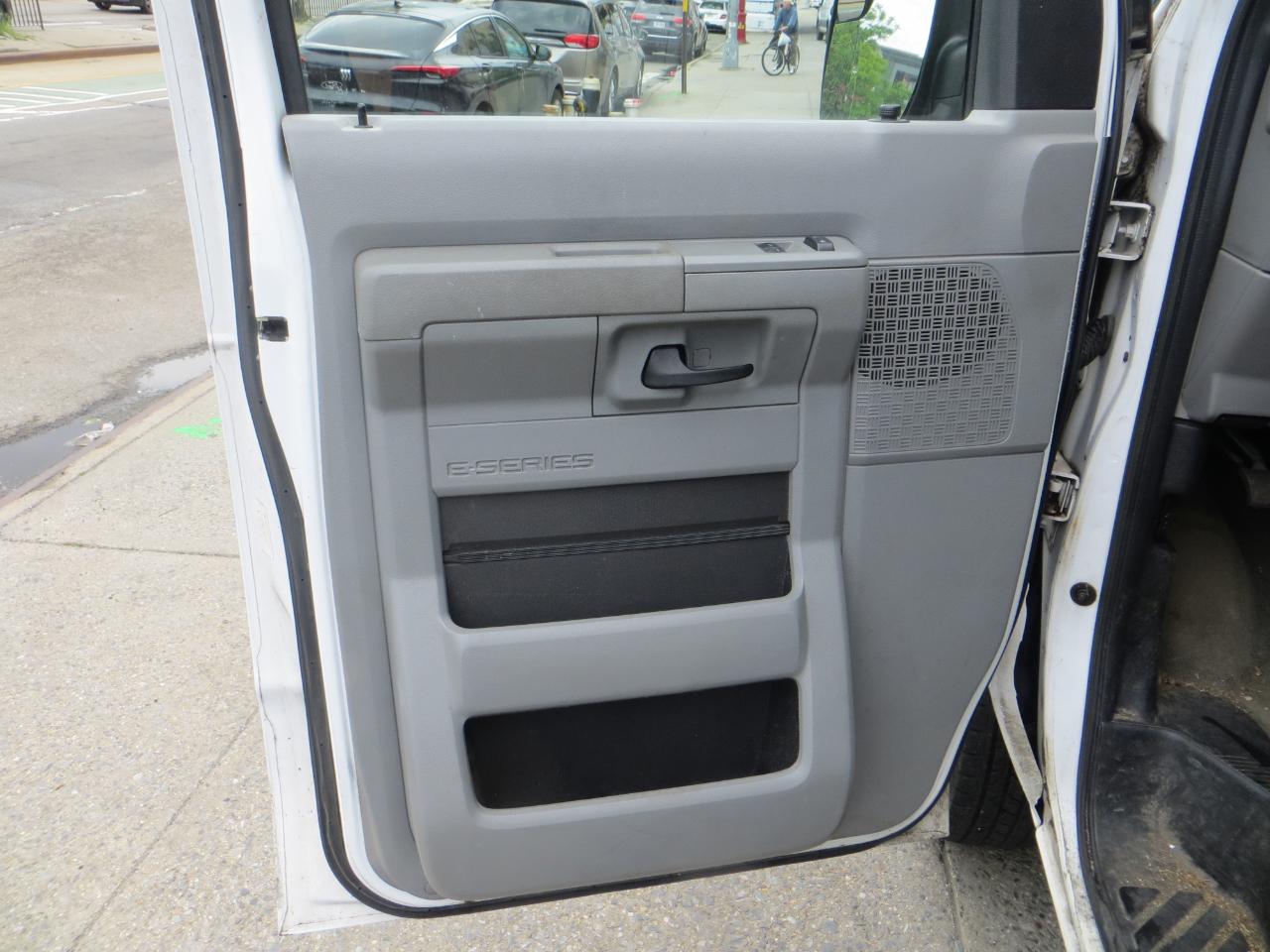 Ford Econoline  2014