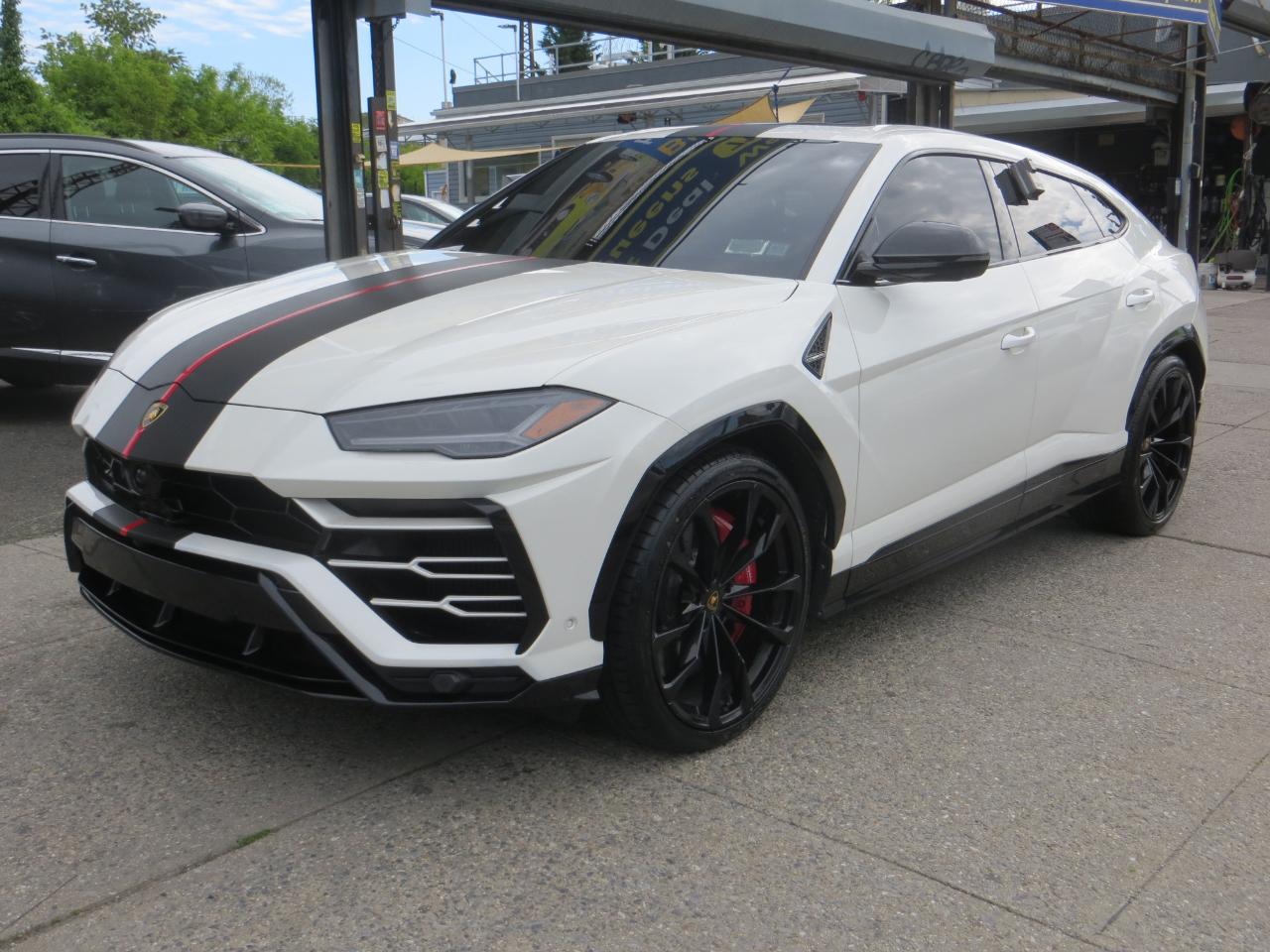 Lamborghini Urus Base 2022