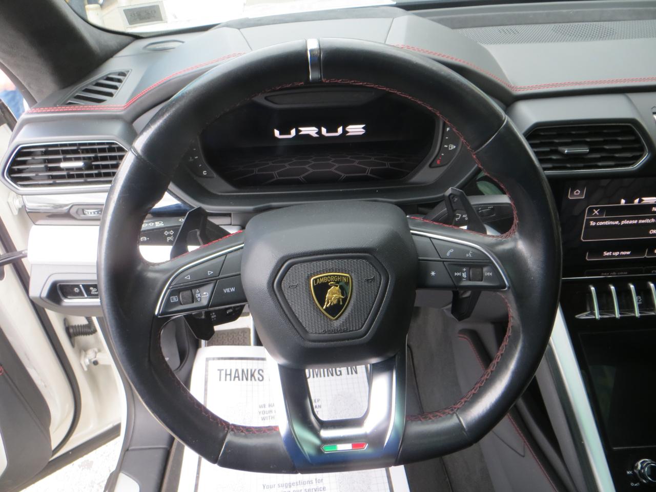 Lamborghini Urus Base 2022