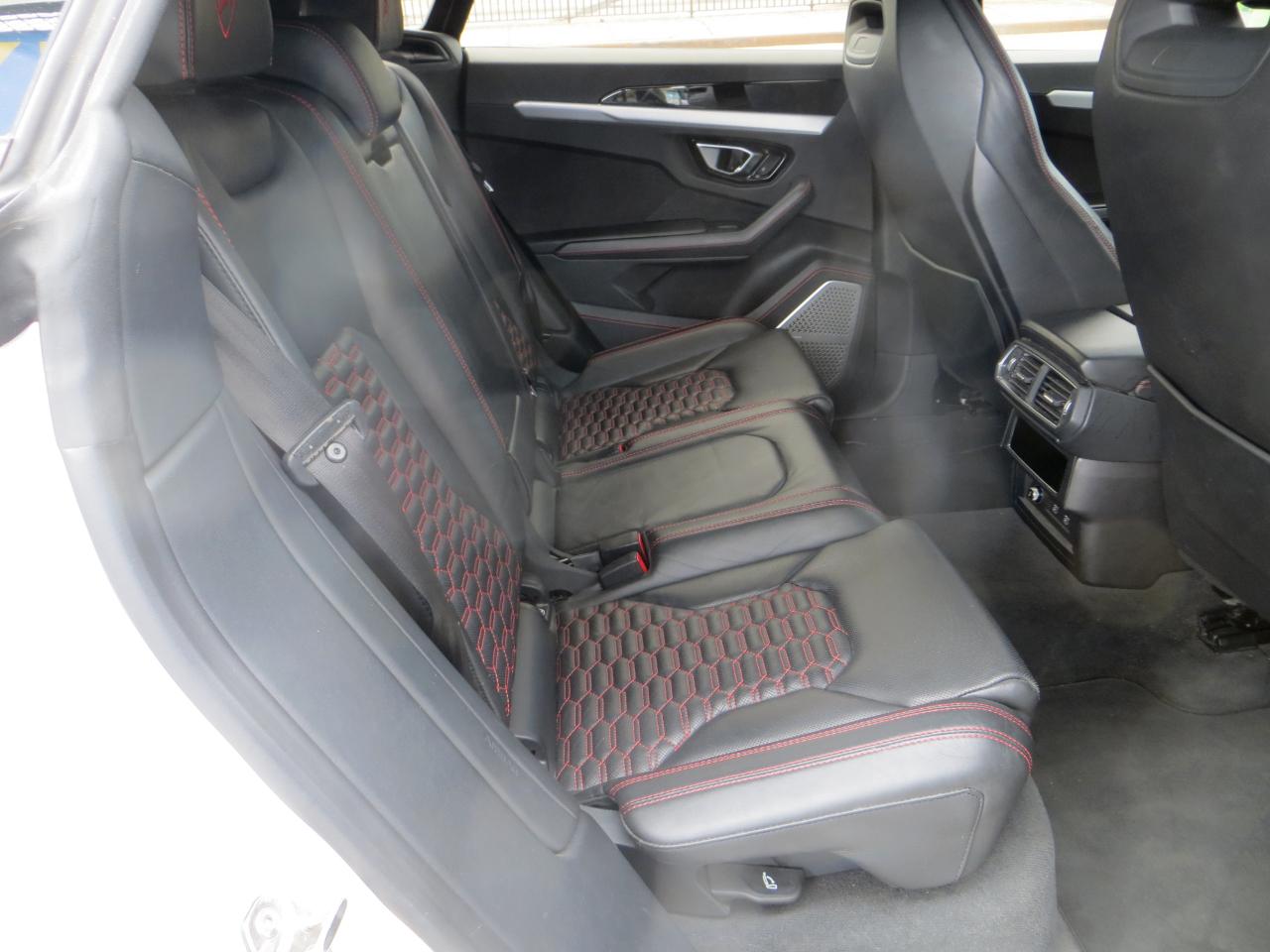 Lamborghini Urus Base 2022