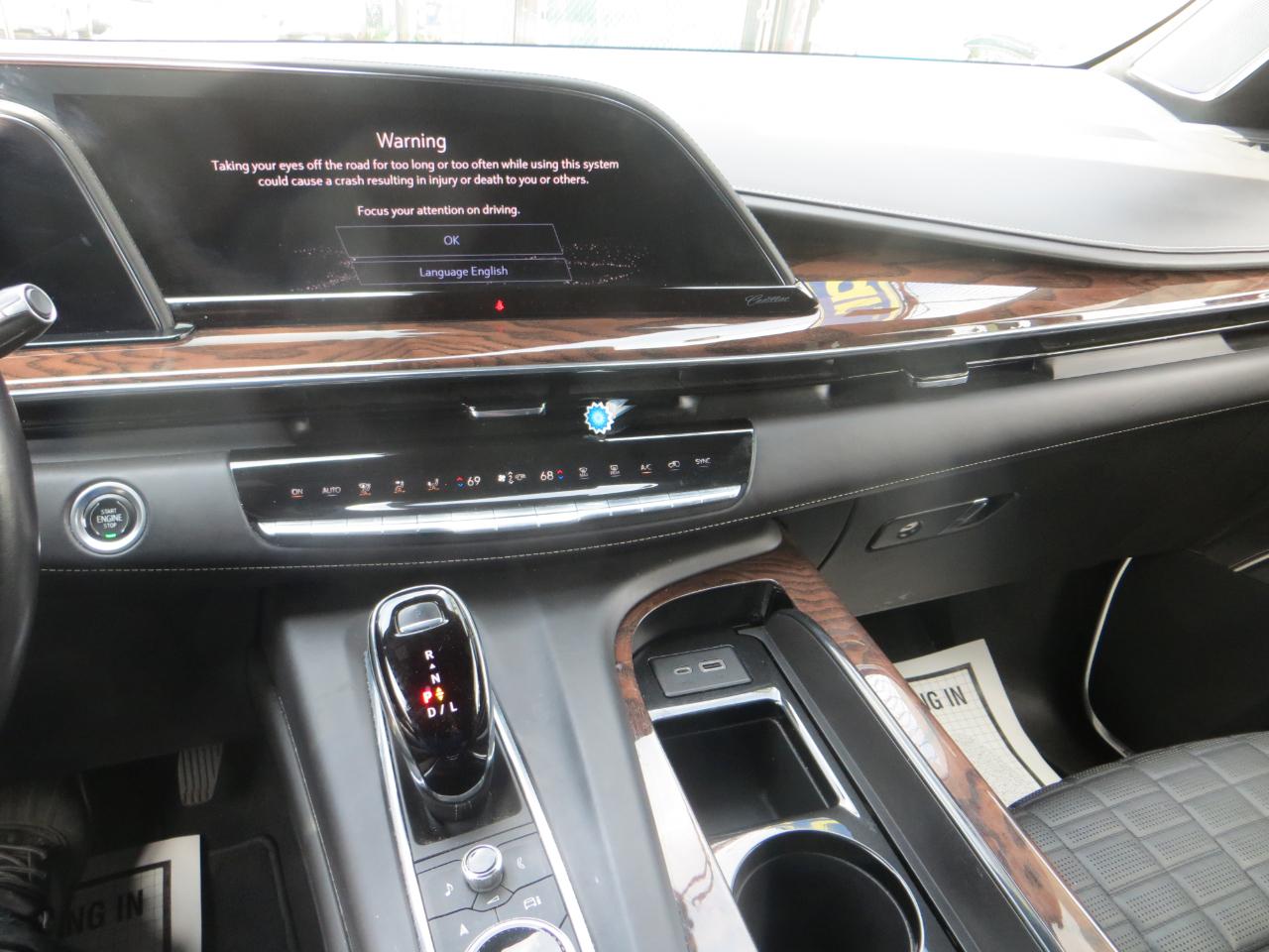 Cadillac Escalade ESV Sport Platinum AWD 2021
