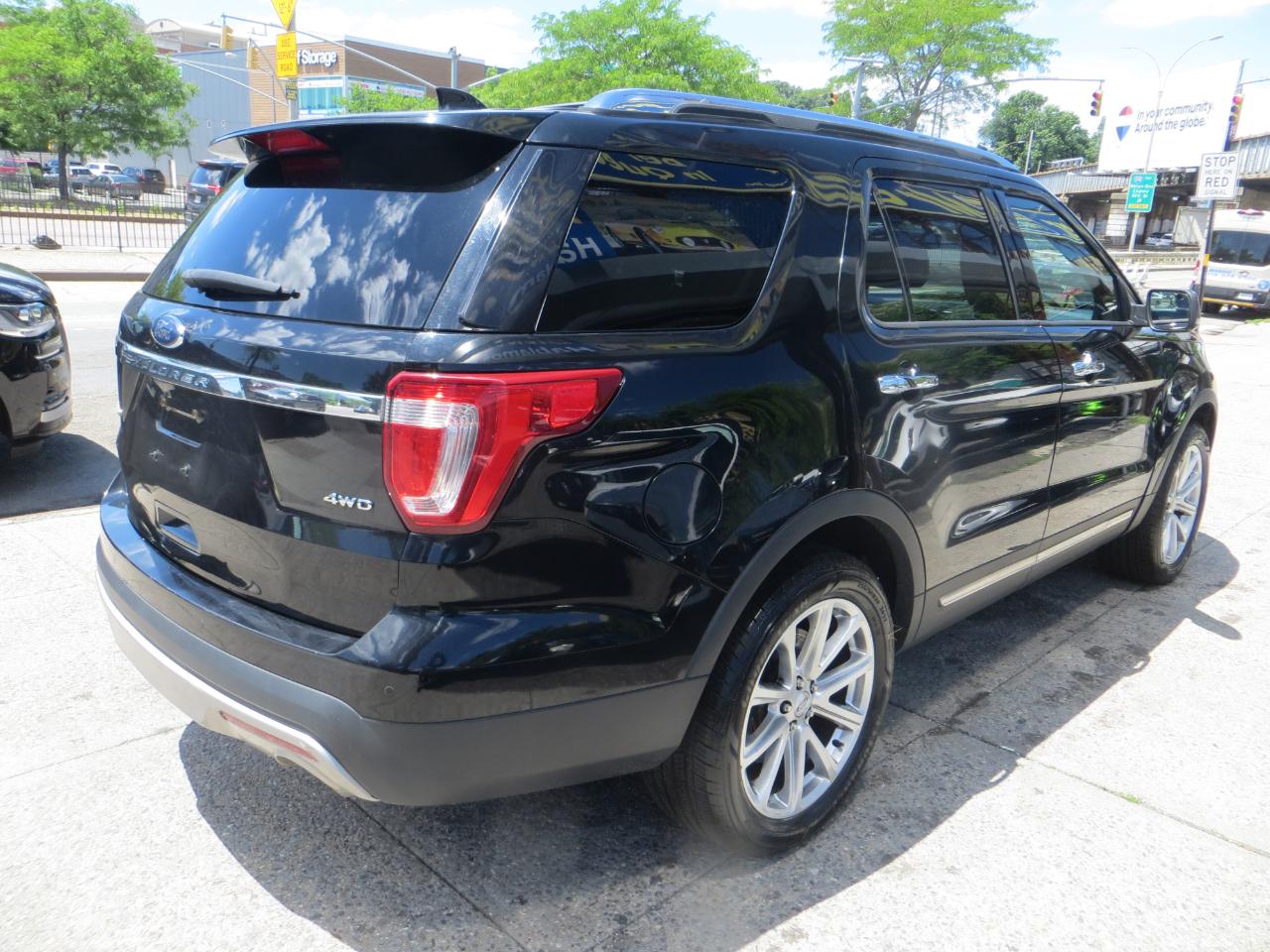 Ford Explorer Limited 4WD 2016