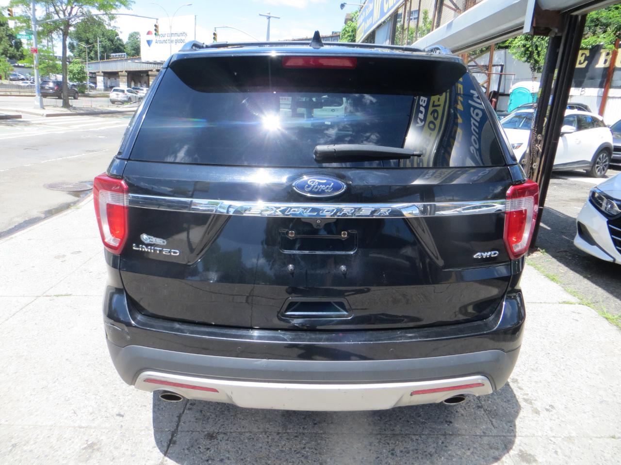 Ford Explorer Limited 4WD 2016